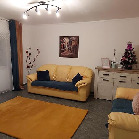 דירות בראשוב Central Lala Apartament מראה חיצוני תמונה